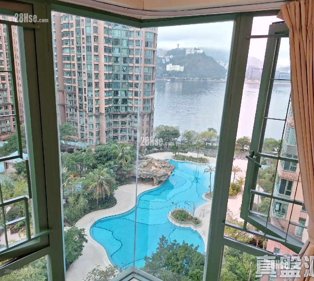 Vista Paradiso Sell 4 Bedrooms , 2 Bathrooms 788 ft²