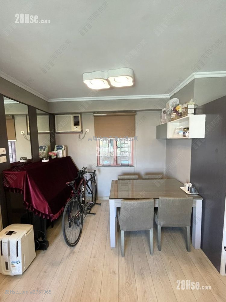 Greenpark Villa Sell 3 Bedrooms 550 ft²