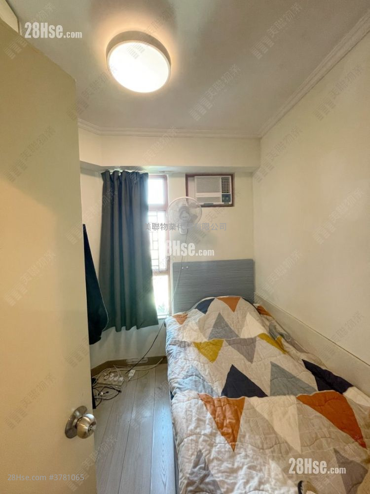 Greenpark Villa Sell 3 Bedrooms 550 ft²