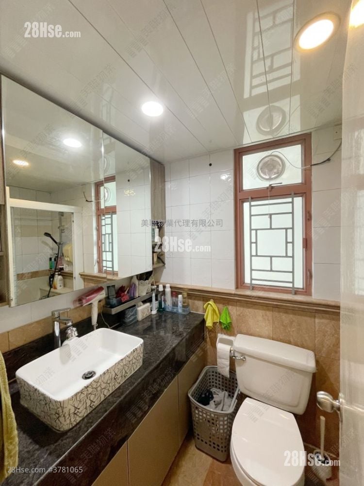 Greenpark Villa Sell 3 Bedrooms 550 ft²