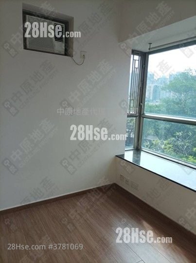 Yoho Town Sell 2 Bedrooms 393 ft²