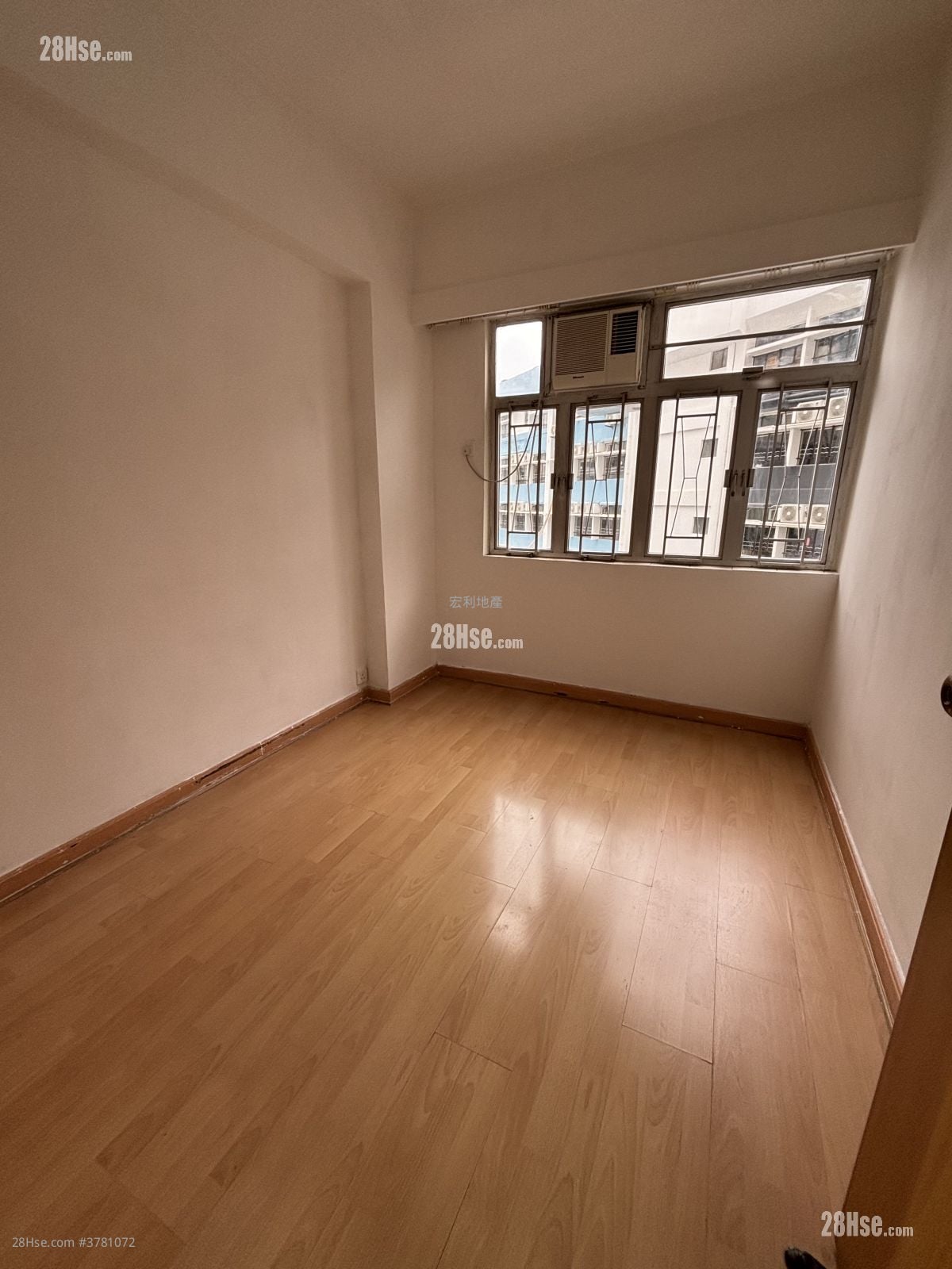 Kingsland Villa Sell 3 Bedrooms , 2 Bathrooms 740 ft²