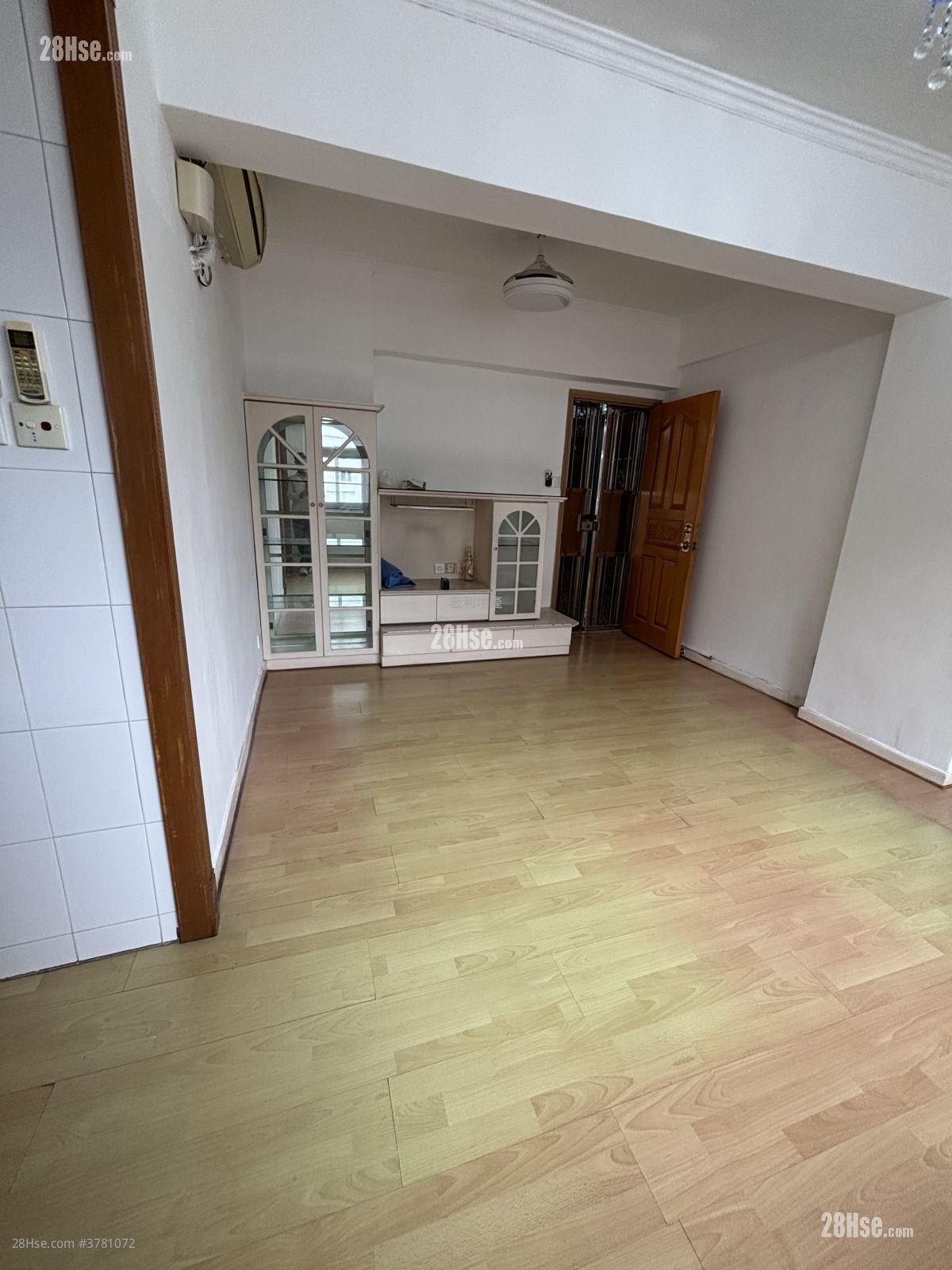 Kingsland Villa Sell 3 Bedrooms , 2 Bathrooms 740 ft²