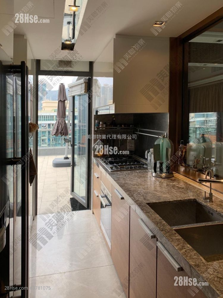 The Wings Sell 4 Bedrooms , 2 Bathrooms 1,036 ft²