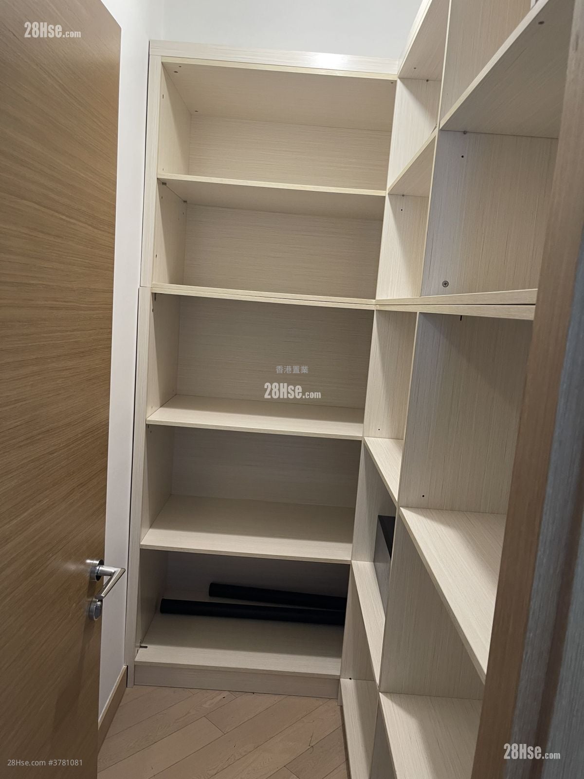 Century Link Rental 3 Bedrooms , 1 Bathroom 484 ft²