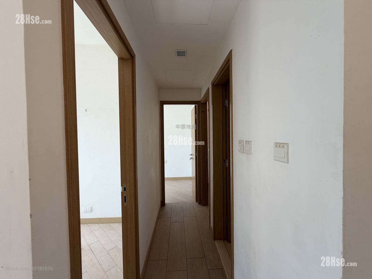 Century Link Sell 2 Bedrooms , 1 Bathroom 484 ft²