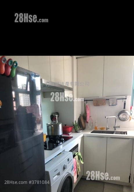 Pokfulam Terrace Sell 3 Bedrooms , 2 Bathrooms 676 ft²