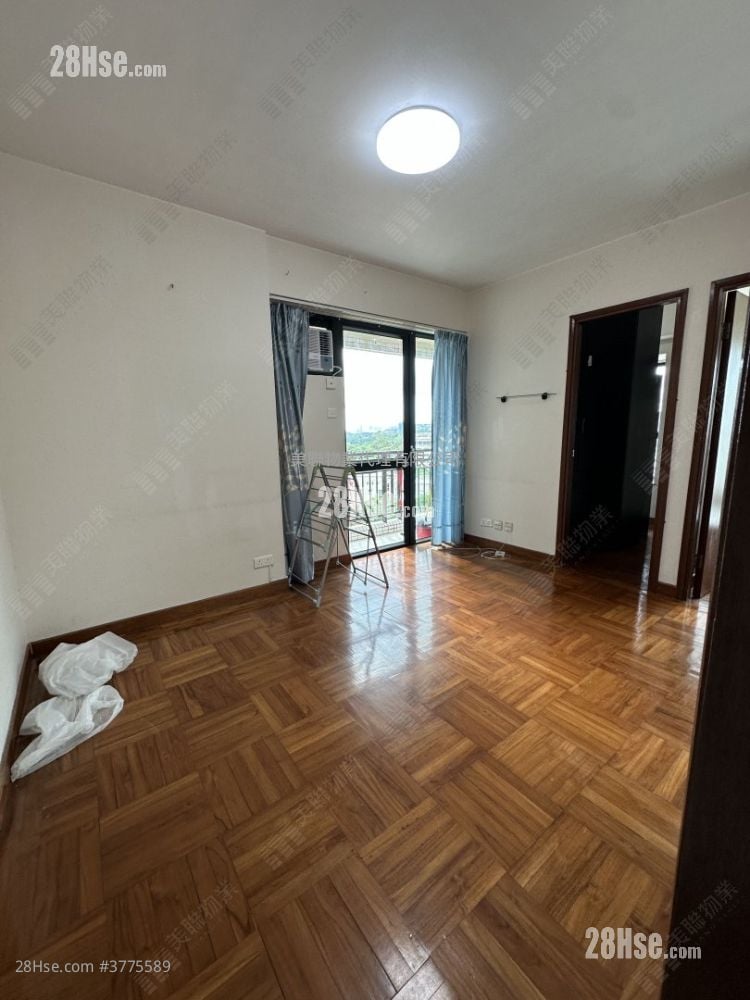 Royal Green Sell 2 Bedrooms 370 ft²