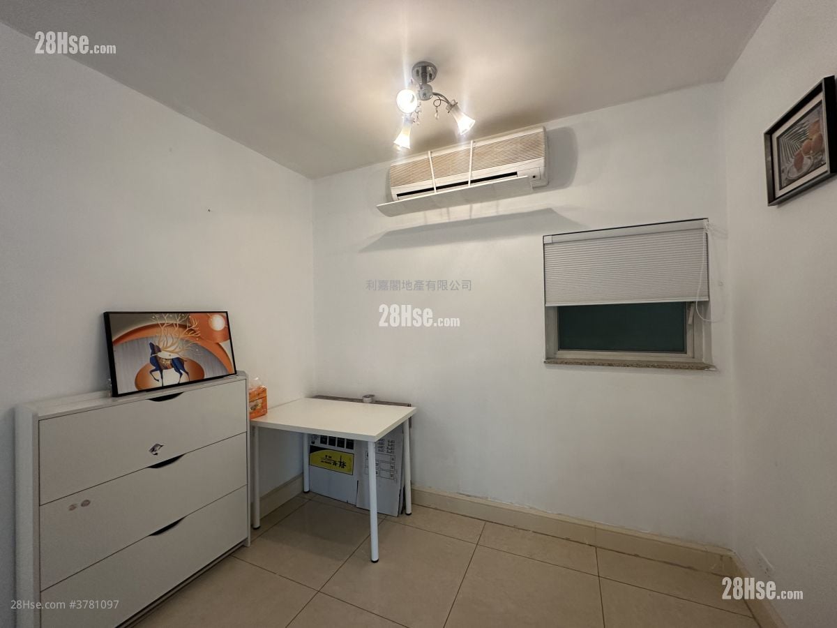 Central Park Towers Rental 2 Bedrooms , 1 Bathroom 494 ft²