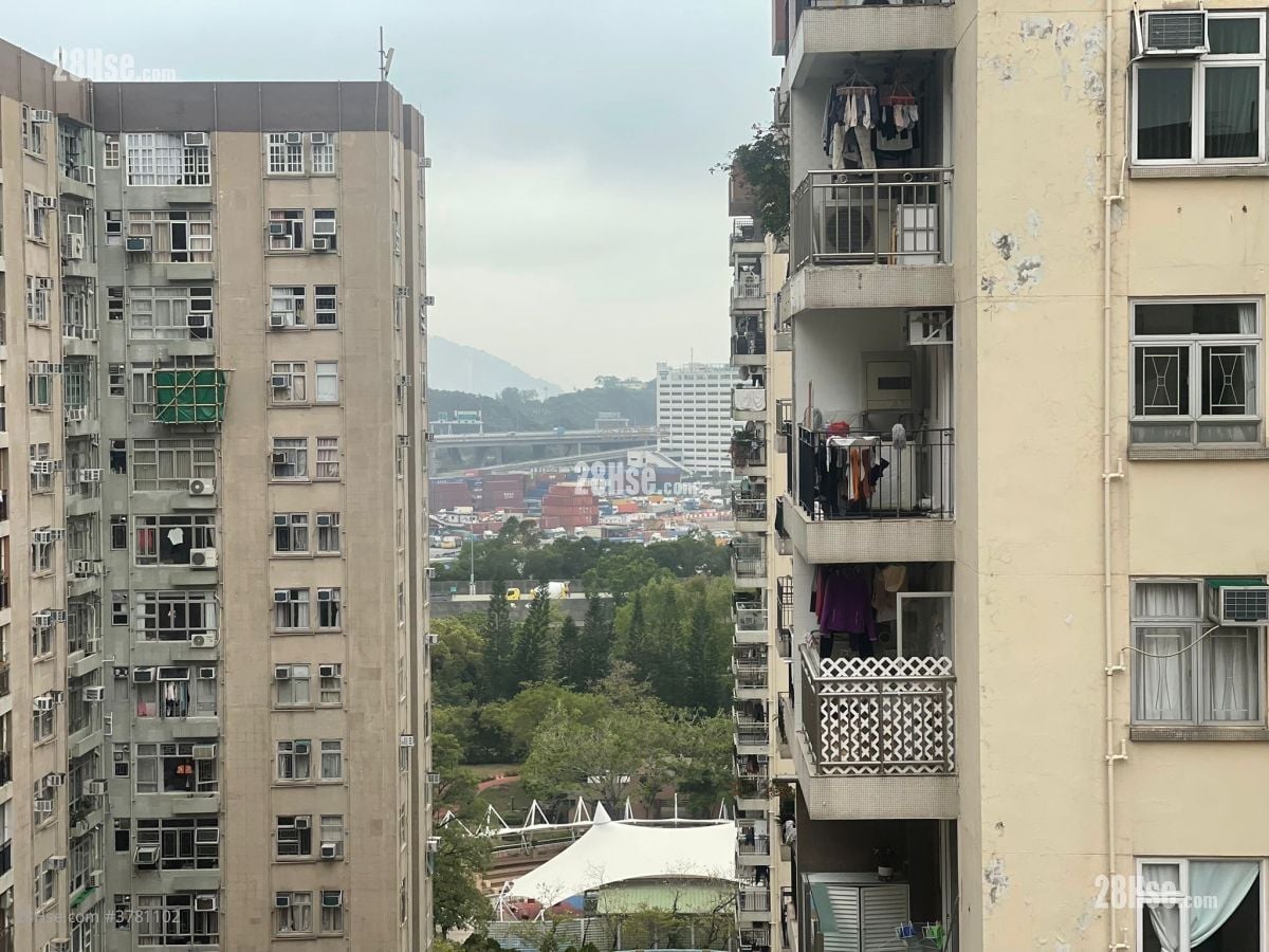 Mei Foo Sun Chuen Sell 3 Bedrooms 716 ft²