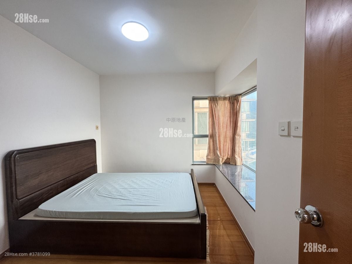 Seaview Crescent Sell 2 Bedrooms , 1 Bathroom 521 ft²