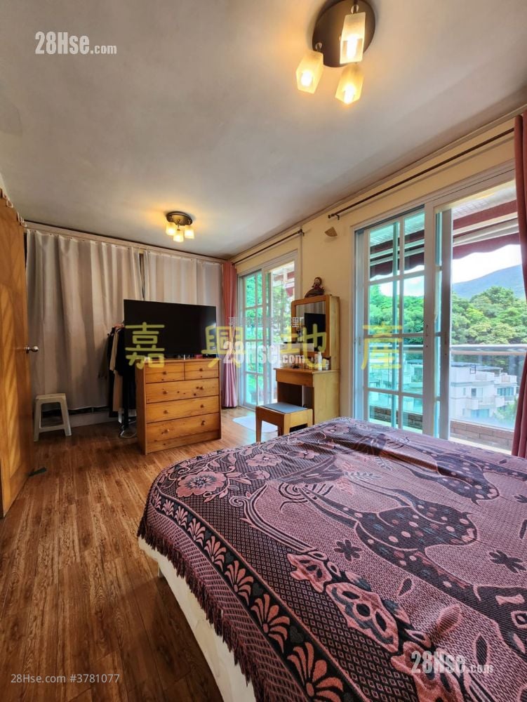 Village Sell 4 Bedrooms , 3 Bathrooms