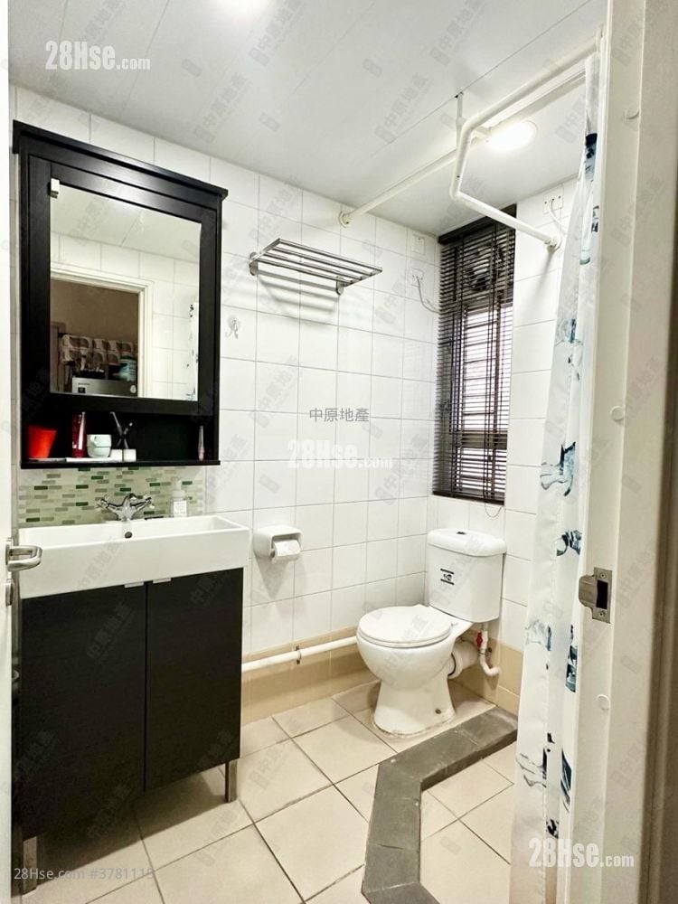 Ping Yan Court Sell 2 Bedrooms 447 ft²