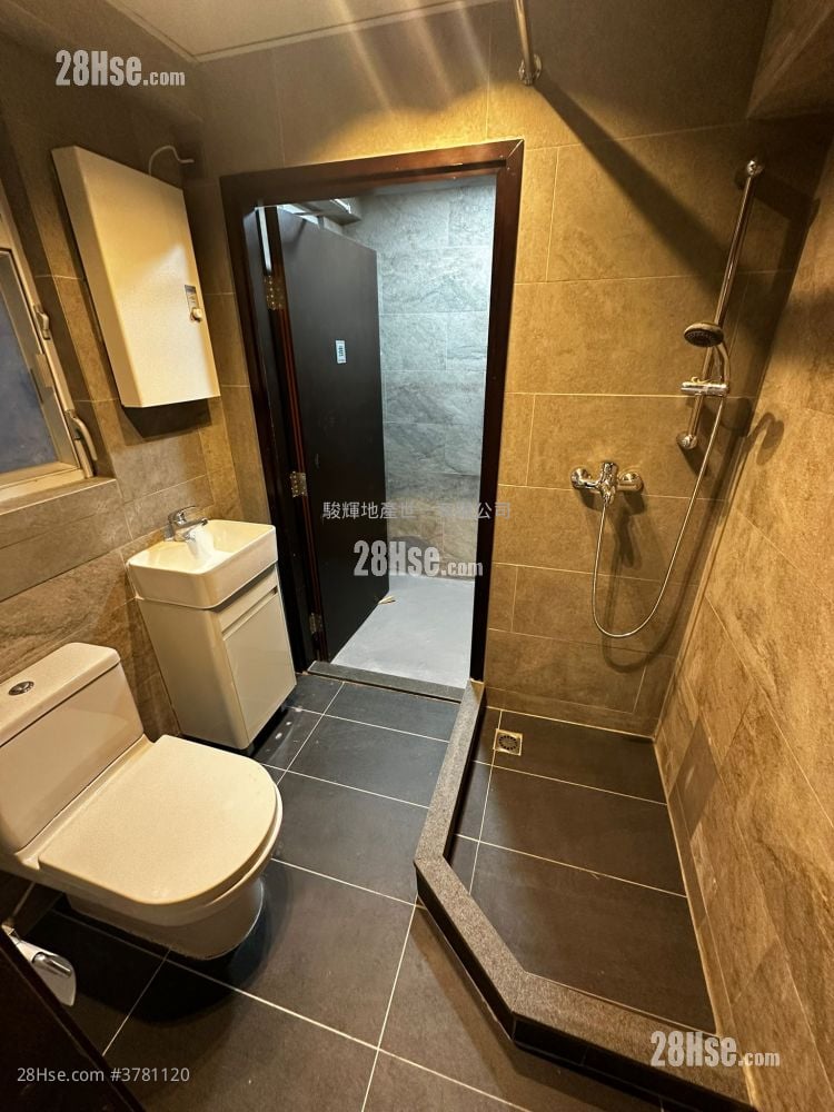 Creative Mansion Sell 2 Bedrooms , 1 Bathroom 493 ft²