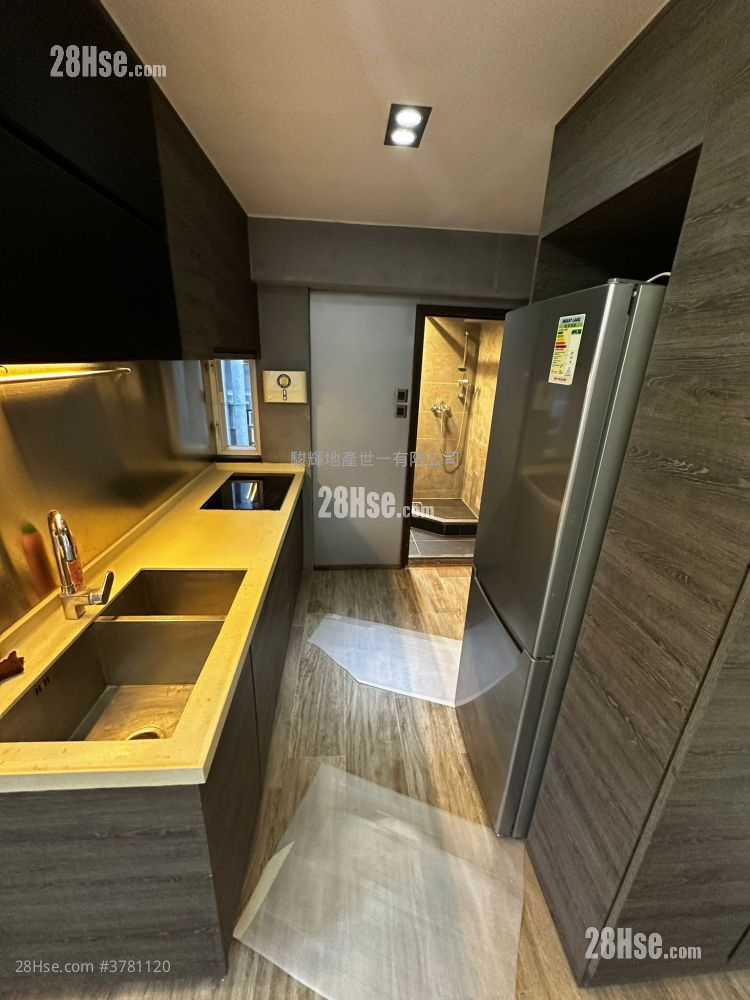 Creative Mansion Sell 2 Bedrooms , 1 Bathroom 493 ft²