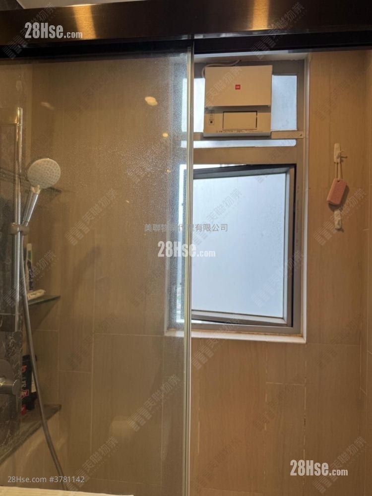 浴室: 尚悦 售盘 2 房 443 平方尺