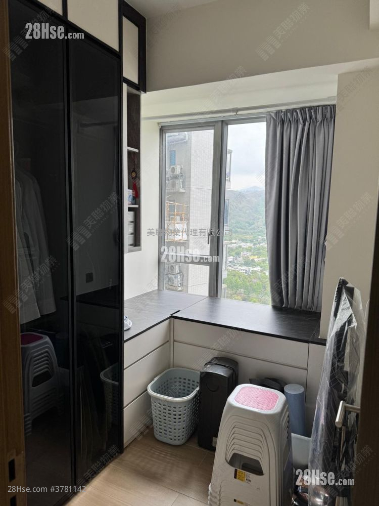 睡房 1: 业主改做书房