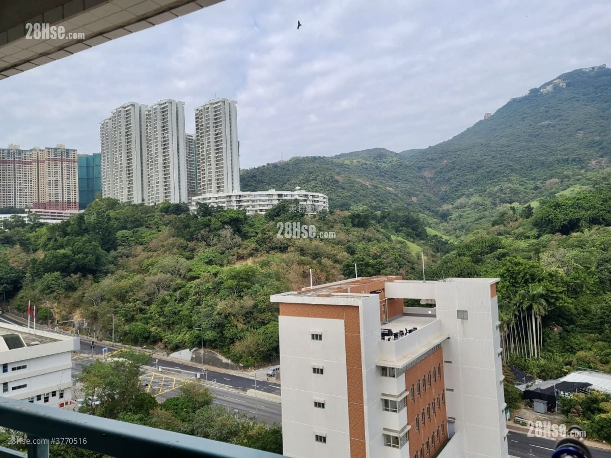 Pokfulam Terrace Sell 3 Bedrooms , 2 Bathrooms 676 ft²