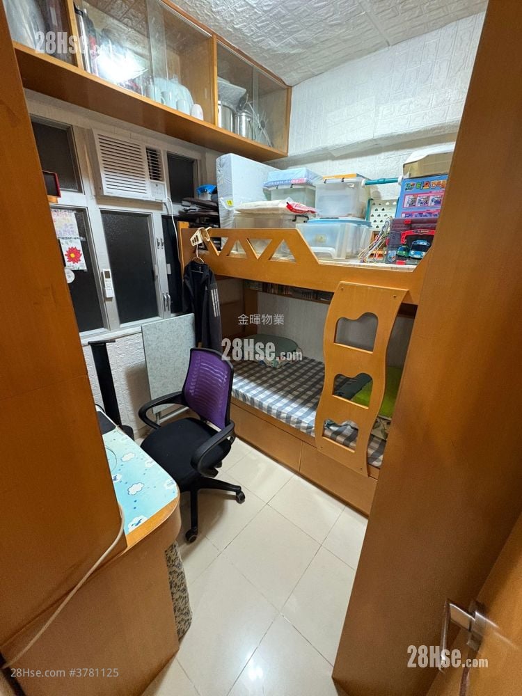 Wilmer Building Sell 2 Bedrooms , 1 Bathroom 329 ft²