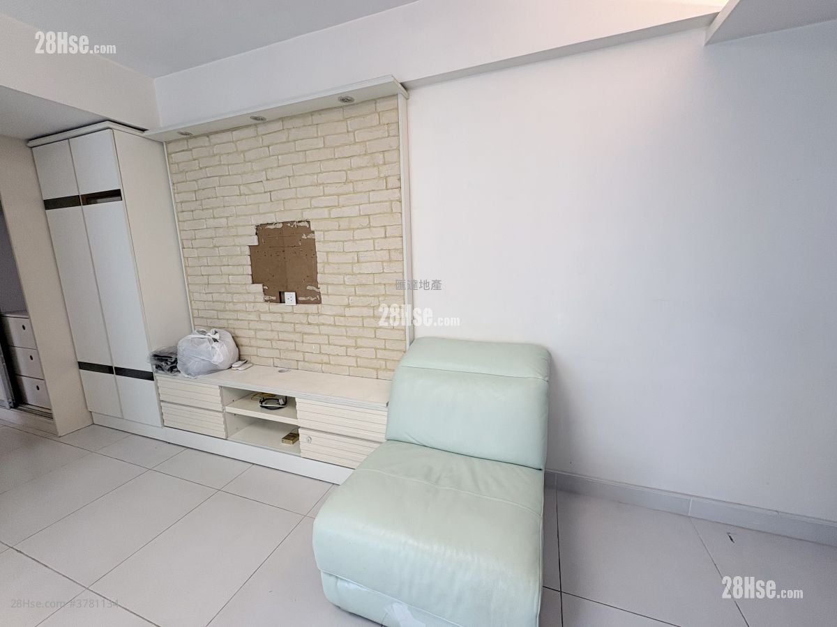 Mei Foo Sun Chuen Sell 3 Bedrooms , 2 Bathrooms 602 ft²