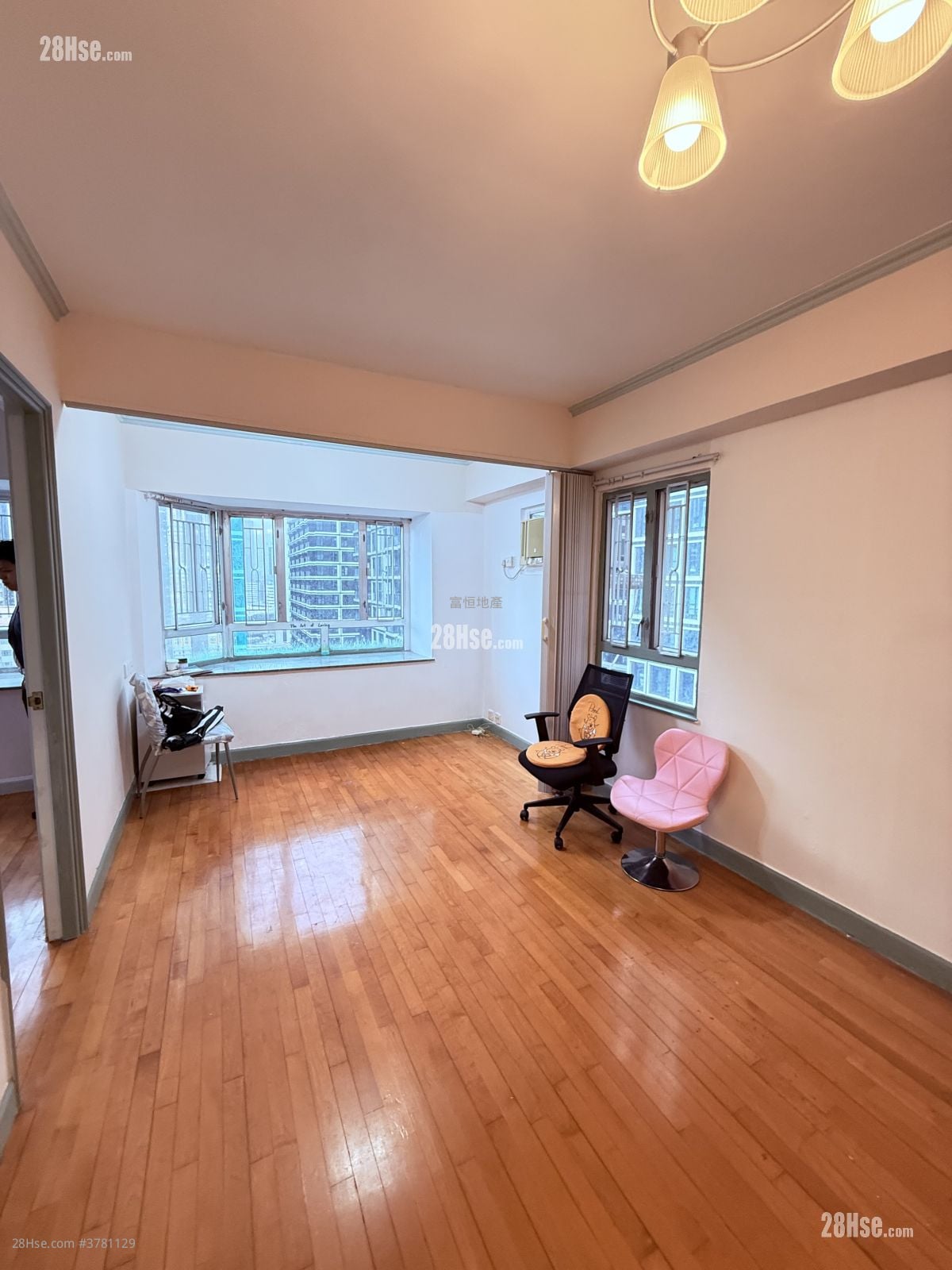 Po Sun Mansion Rental Studio , 1 Bathroom 418 ft²