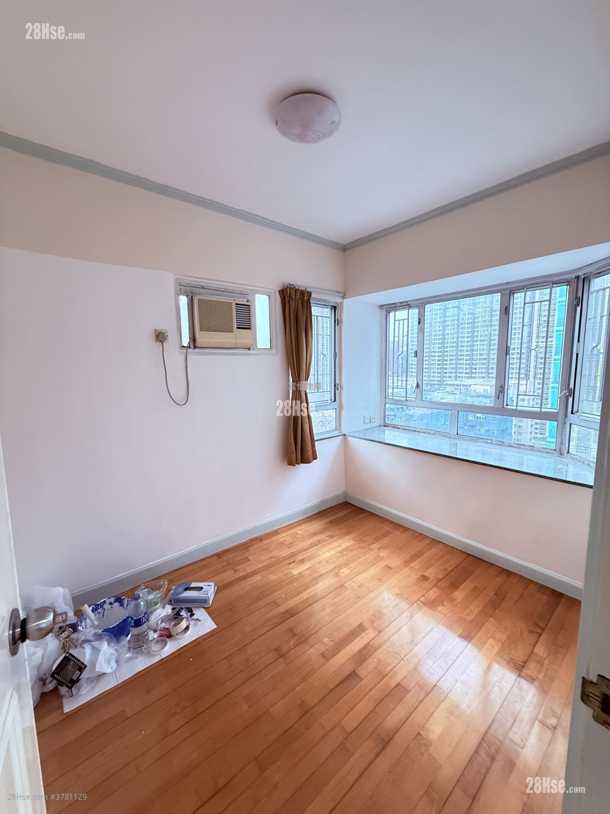 Po Sun Mansion Rental Studio , 1 Bathroom 418 ft²