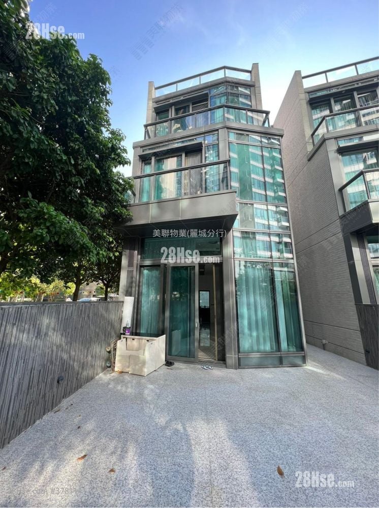 Le Pont Sell 4 Bedrooms , 3 Bathrooms 2,711 ft²