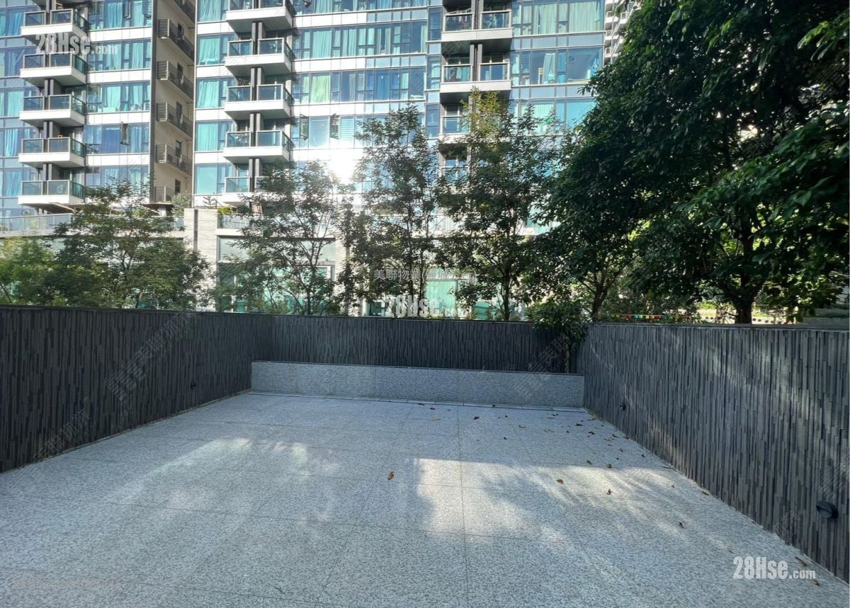 Le Pont Sell 4 Bedrooms , 3 Bathrooms 2,711 ft²