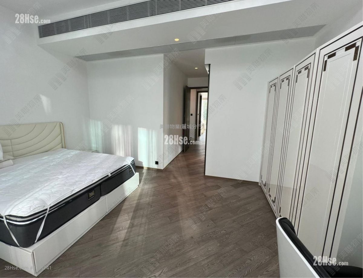 Le Pont Sell 4 Bedrooms , 3 Bathrooms 2,711 ft²