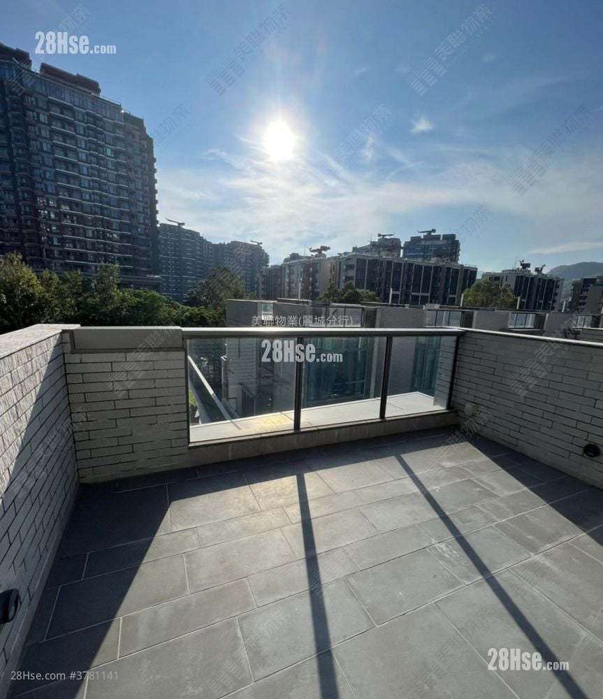 Le Pont Sell 4 Bedrooms , 3 Bathrooms 2,711 ft²