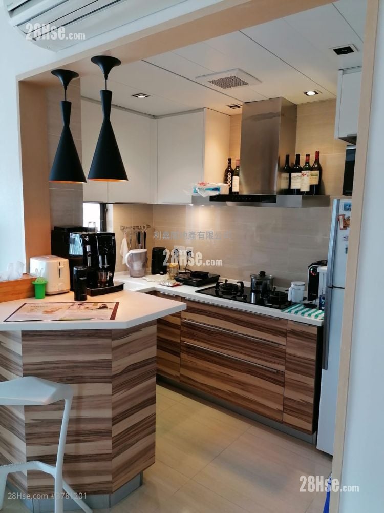 Honor Villa Sell 2 Bedrooms , 2 Bathrooms 681 ft²