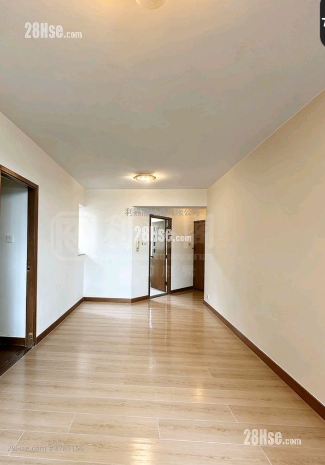 Villa Athena Sell 3 Bedrooms , 2 Bathrooms 727 ft²