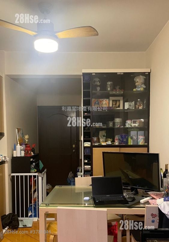 晓峰园 售盘 2 房 , 2 浴室 548 平方尺