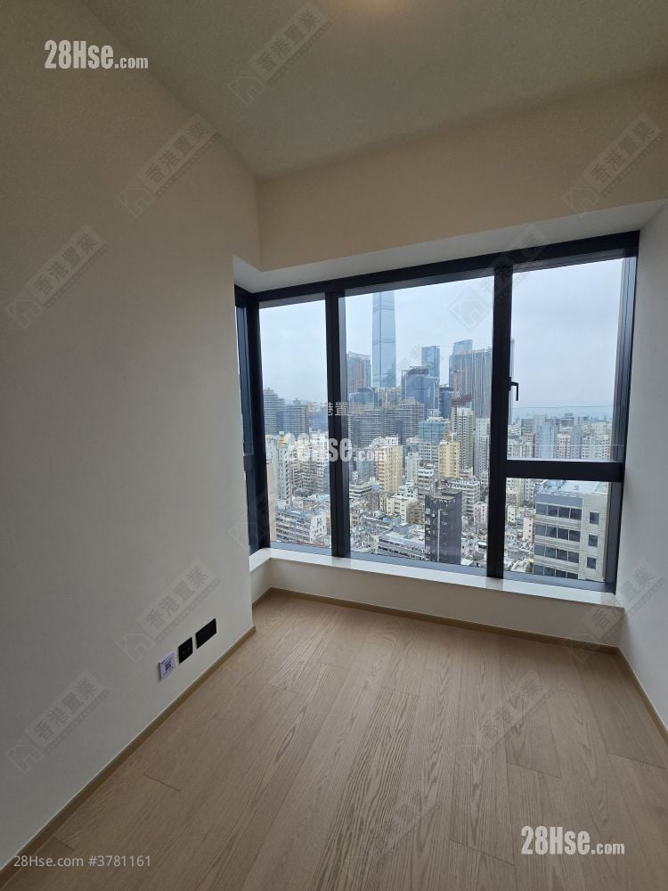 Topside Residence Rental 3 Bedrooms , 1 Bathroom 545 ft²