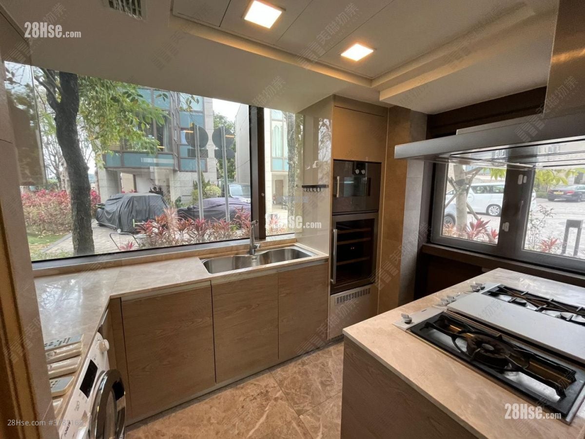 意花园 租盘 3 房 , 3 浴室 2,369 平方尺