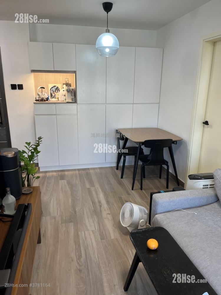 Ka Lung Court Rental 2 Bedrooms , 1 Bathroom 401 ft²