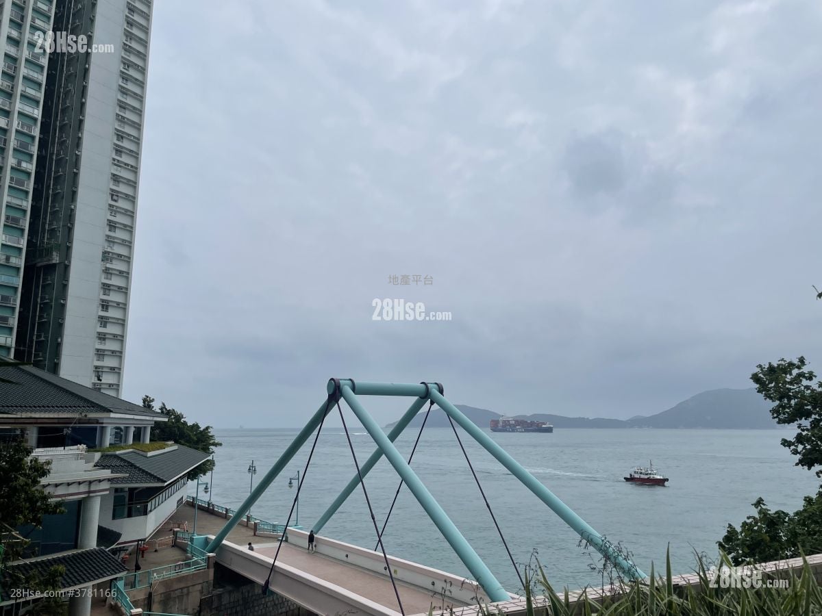 Hong Nga Court Sell 3 Bedrooms , 1 Bathroom 600 ft²