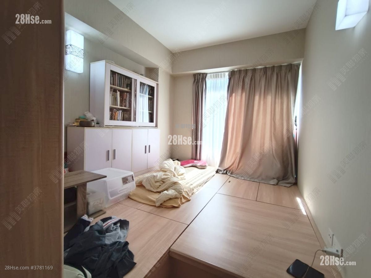 Mount Regalia Sell 4 Bedrooms , 4 Bathrooms 1,623 ft²