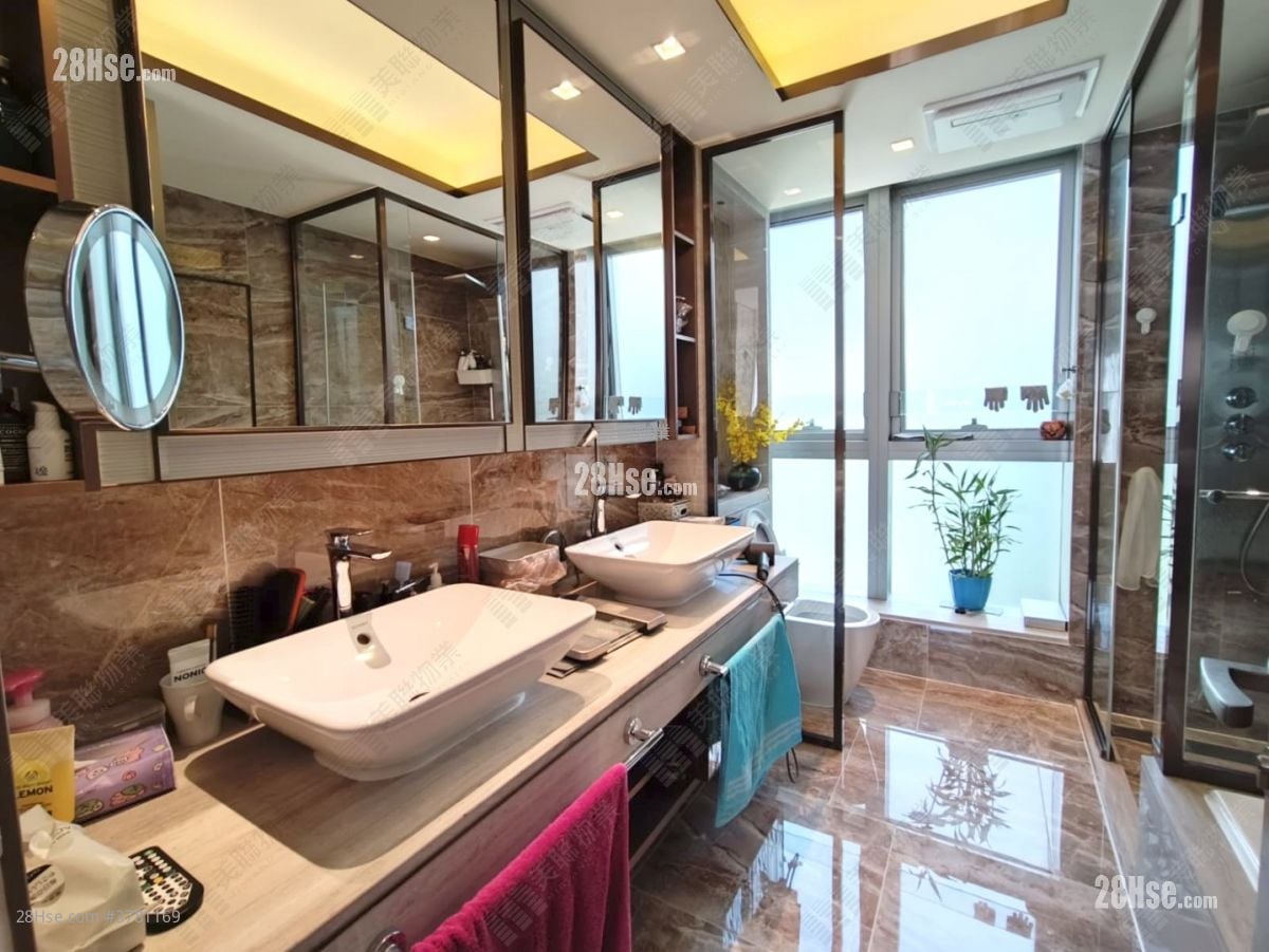 Mount Regalia Sell 4 Bedrooms , 4 Bathrooms 1,623 ft²