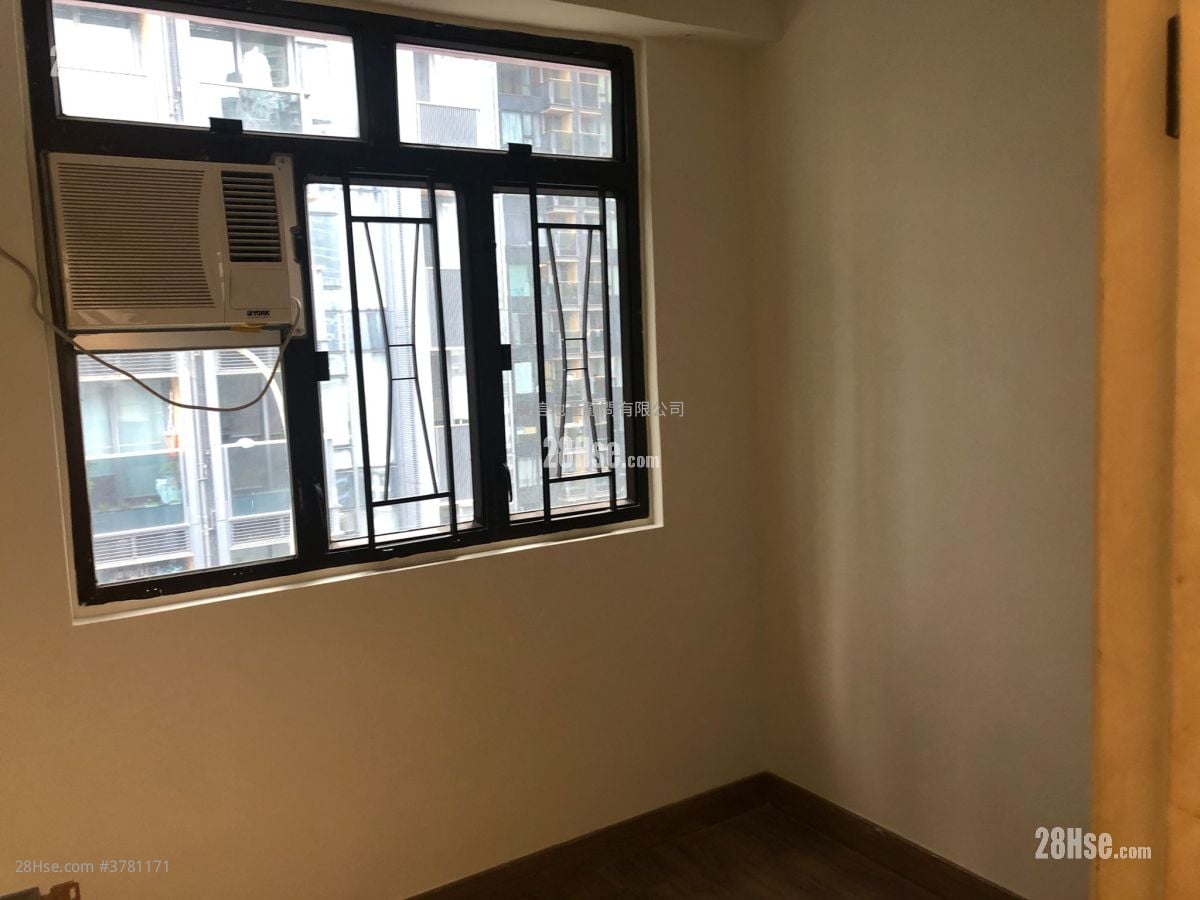 Imperial Court Rental 2 Bedrooms , 1 Bathroom 318 ft²