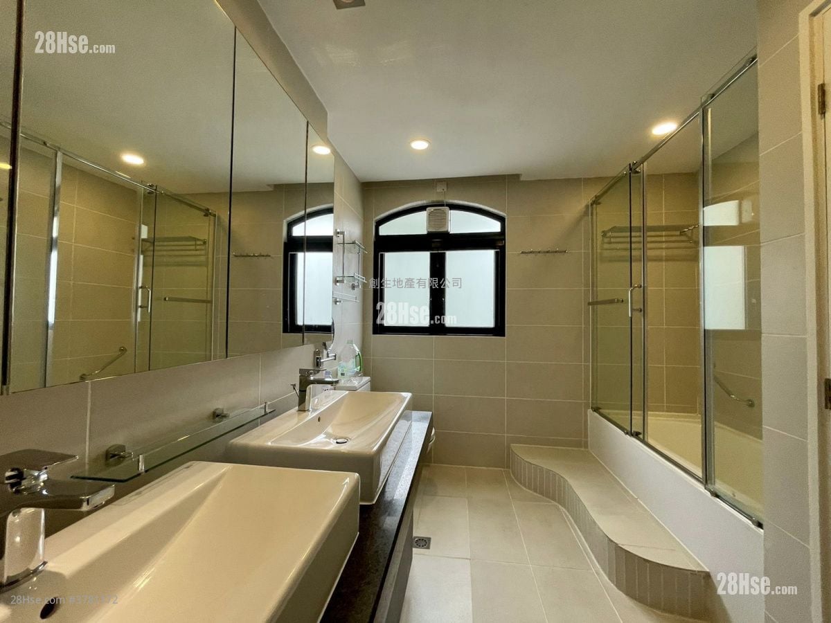 飞鹅山庄 租盘 4 房 , 3 浴室 4,528 平方尺