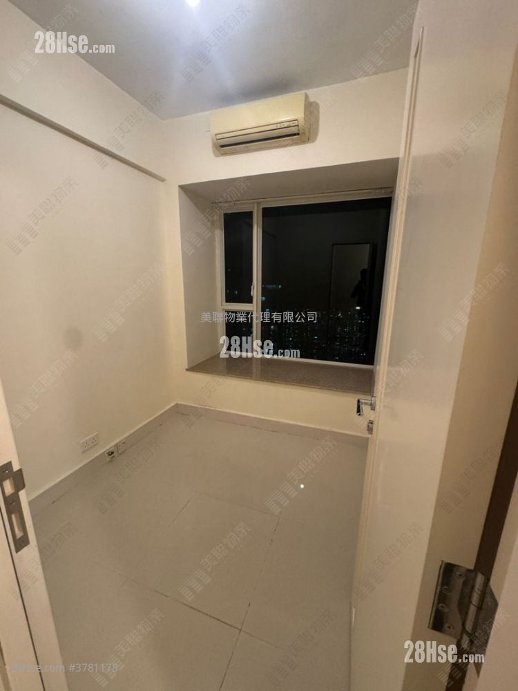 领都 租盘 3 房 , 2 浴室 733 平方尺