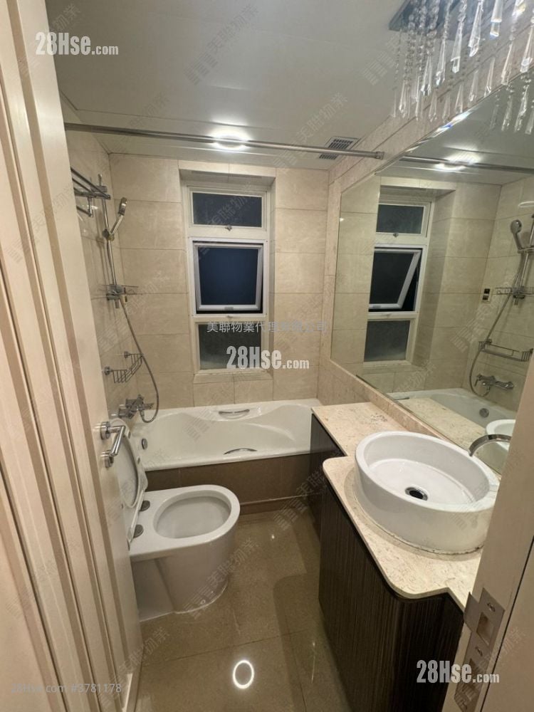 领都 租盘 3 房 , 2 浴室 733 平方尺