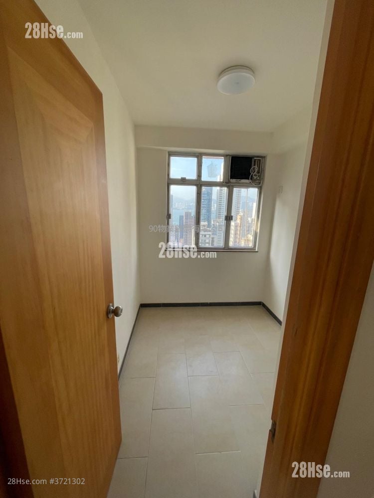 Fook Moon Building Sell 375 ft²