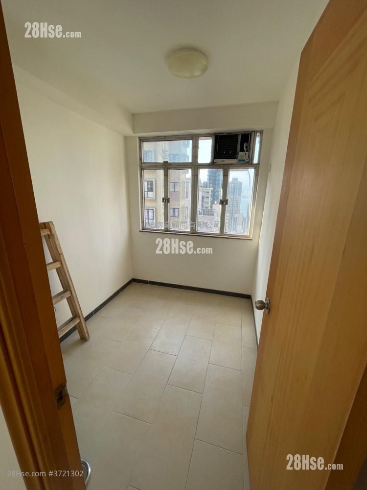 Fook Moon Building Sell 375 ft²