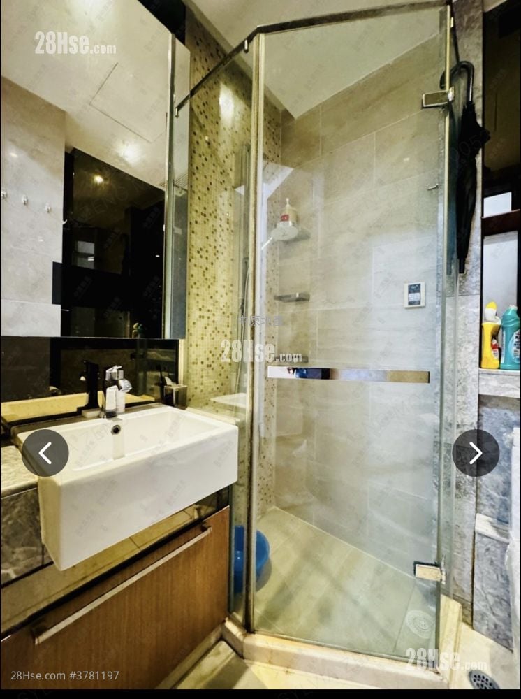 Park Summit Sell Studio 274 ft²