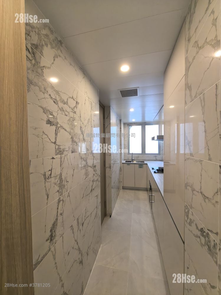 亲海駅 售盘 3 房 , 2 浴室 718 平方尺