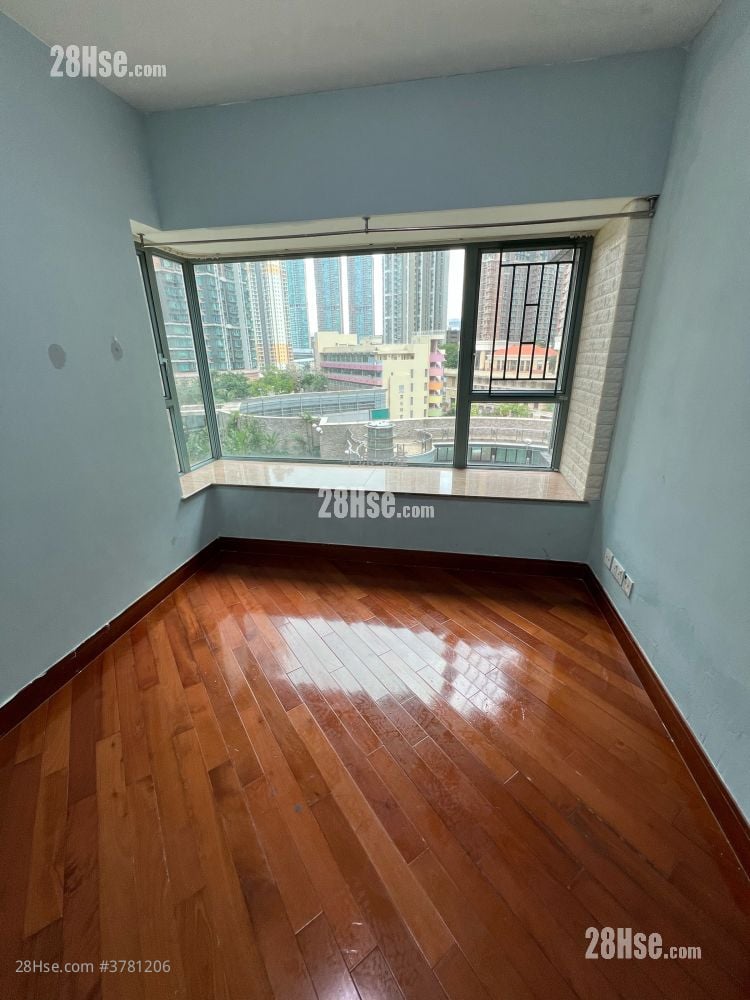 Aquamarine Sell 2 Bedrooms 502 ft²