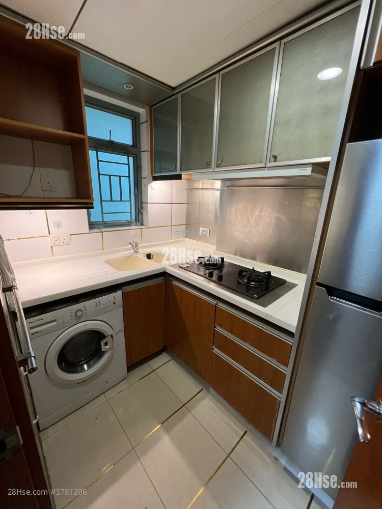 Aquamarine Sell 2 Bedrooms 502 ft²