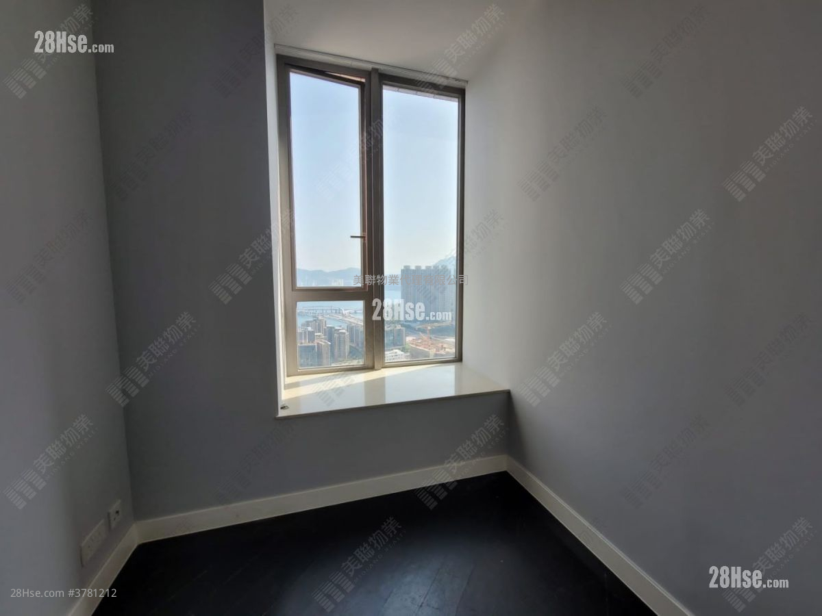 The Wings Rental 3 Bedrooms , 3 Bathrooms 892 ft²